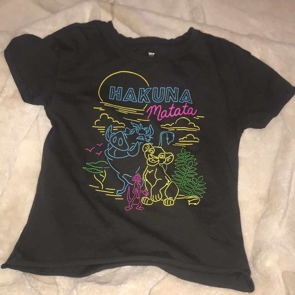 NWT Lion King tshirt XS